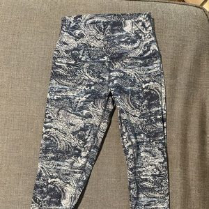 Lululemon Align 25” printed leggings